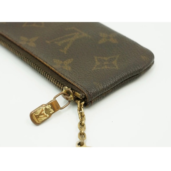 Louis Vuitton Monogram Key Pouch✨ - Picture 6 of 14